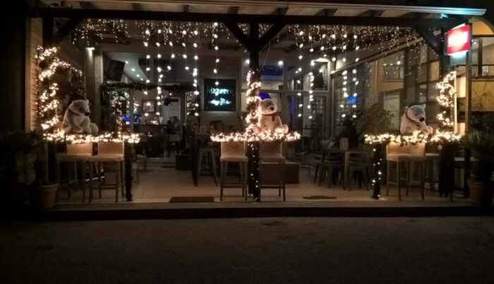 Bizzarre Cafe & Bar Bizzarre Cafe & Bar